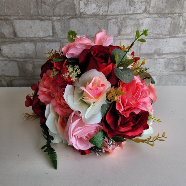 Alugue Arranjo de Flor Artificial Mesclado M - Branco, Rosa e Vermelho