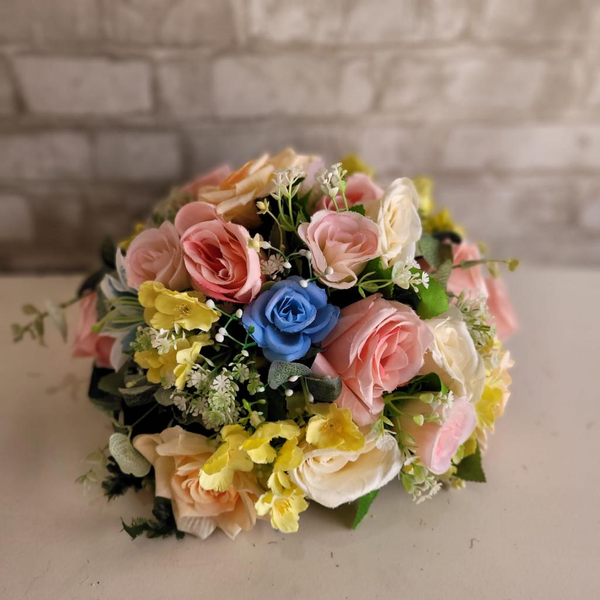 Alugue Arranjo de Flor Artificial Mesclado M - Amarelo, Azul, Branco e Rosa