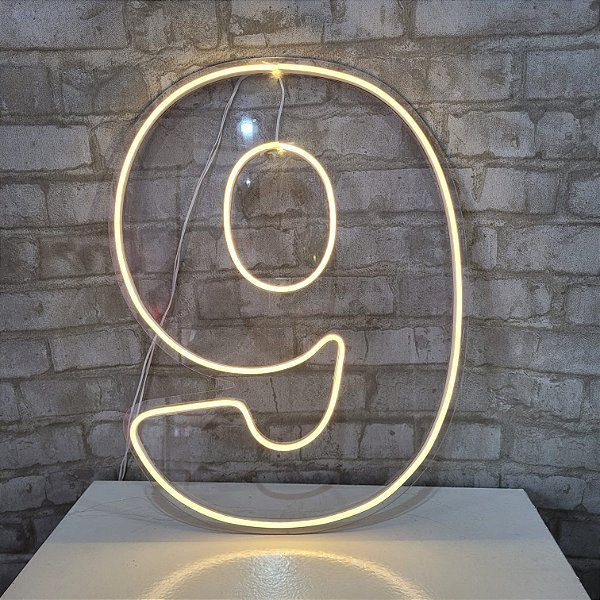 Alugue Número 9 de Chão em LED Acrílico Branco Quente