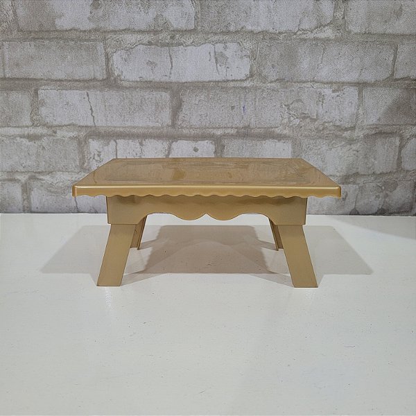 Alugue Mesinha de Doce Dourado