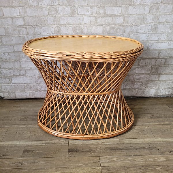 Alugue Mesa Cálice Oval de Vime M