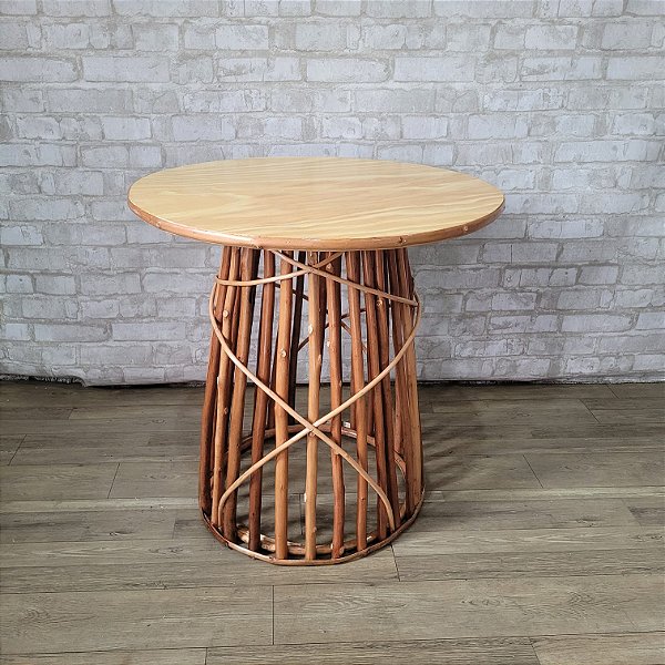 Alugue Mesa Cone de Vime M