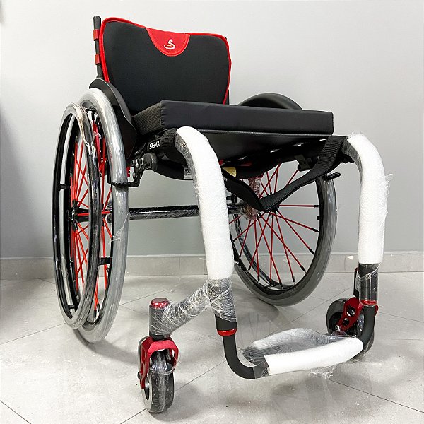 Cadeira de Rodas Monobloco Sigma Smart Preto Fosco c/ Vermelho