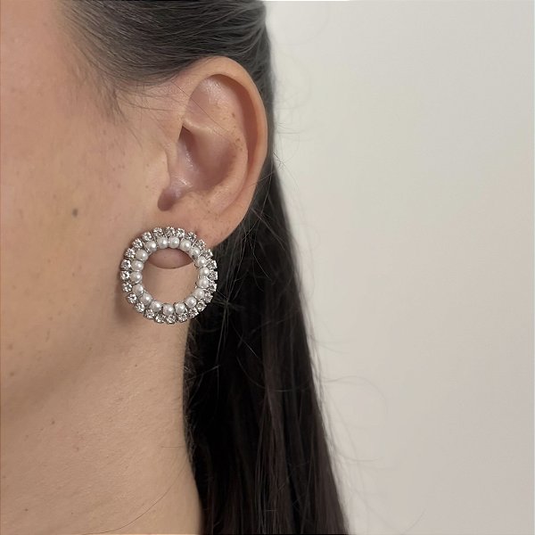 Brinco círculo pérola e cristal