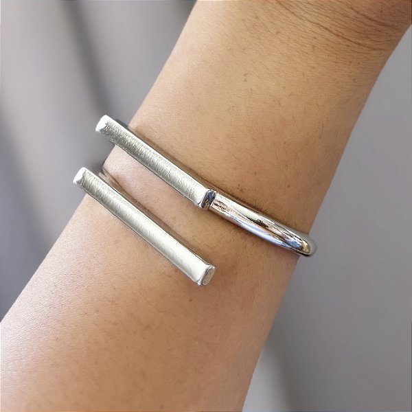 Bracelete linhas