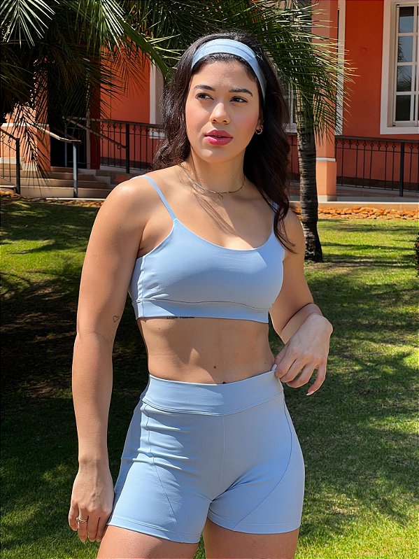 Conjunto de short azul bebê