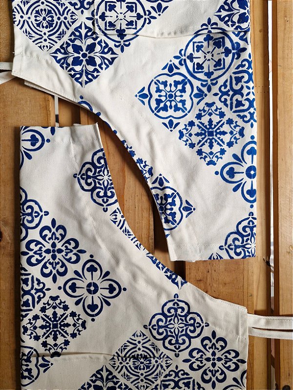 Avental Casa Antiga – Estampa de Azulejos Azul
