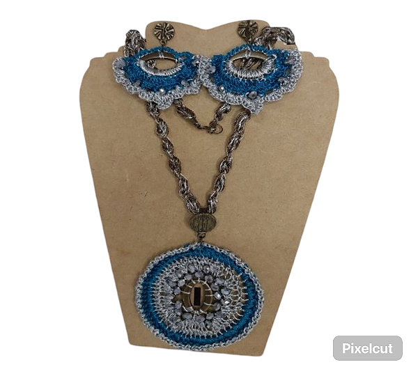 Conjunto colar e brincos