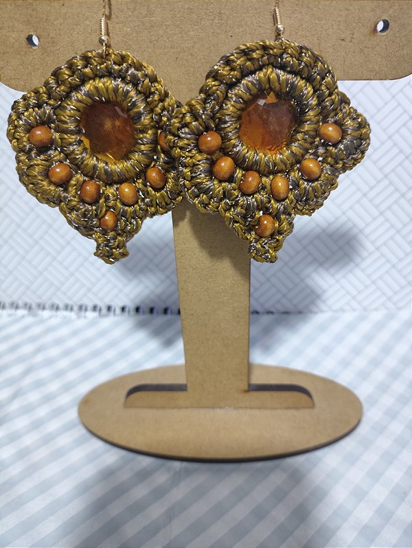 Brincos em cascata/crochê