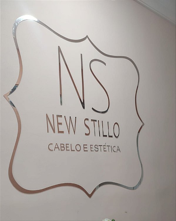 LETREIRO COM LOGOTIPO EM ACRÍLICO PRATA COM 1 METRO