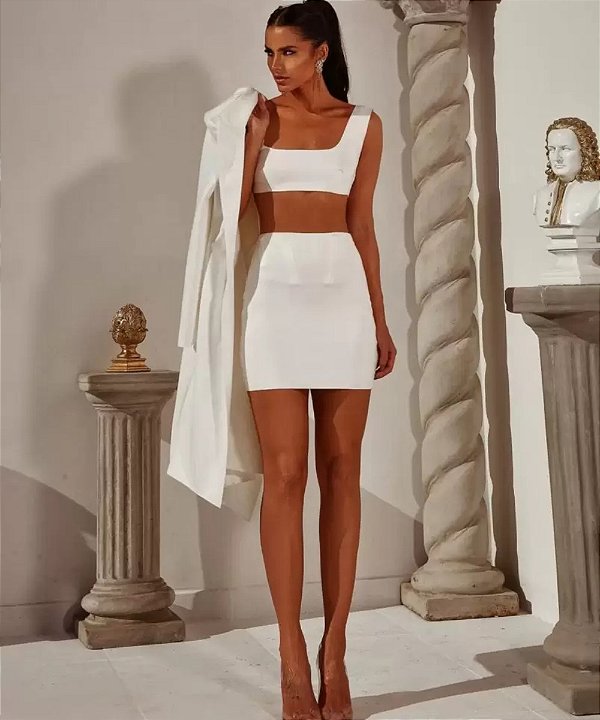 Conjunto em Alfaiataria Lyndy Branco