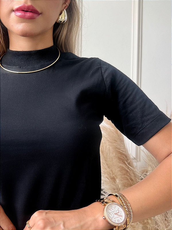 TSHIRT FEMININA ALGODÃO GOLA ALTA PRETA