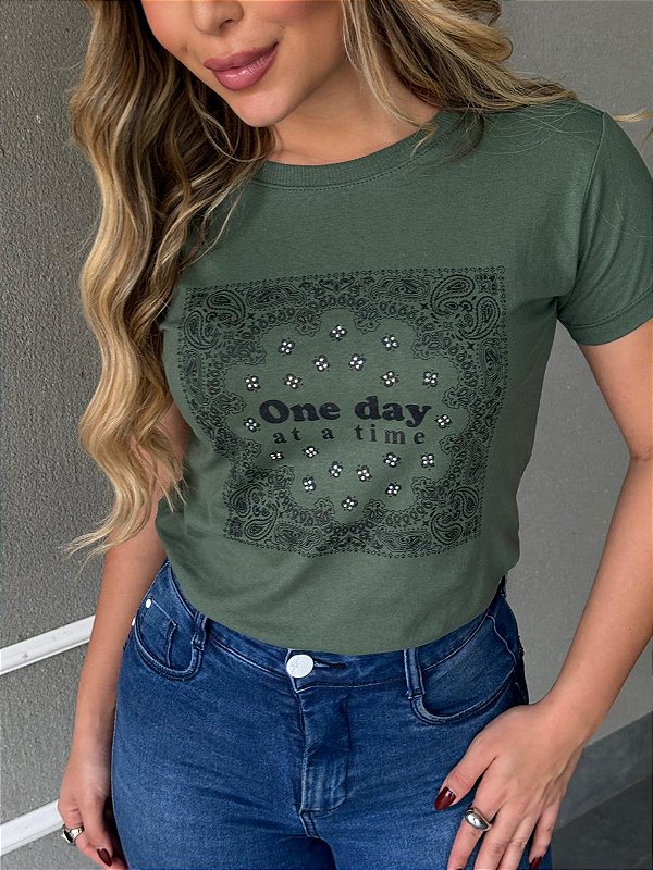 TSHIRT FEMININA ALGODÃO ONE DAY / VERDE MUSGO