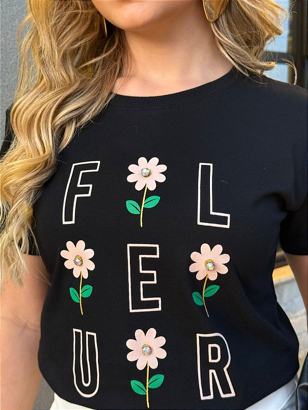 TSHIRT FEMININA ALGODÃO FLOWER COM APLICAÇÃO / PRETA
