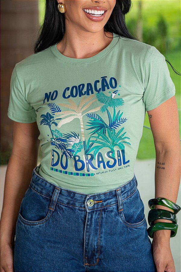 TSHIRT FEMININA ALGODÃO NO CORAÇÃO DO BRASIL / VERDE MENTA