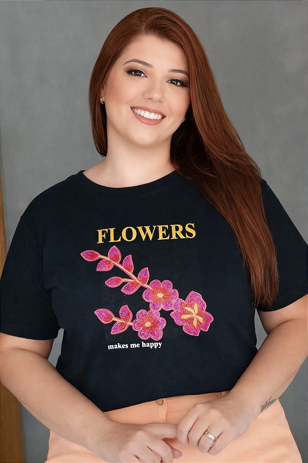 TSHIRT PLUS SIZE FEMININA APLICAÇÃO FLOR LANTEJOULA / PRETA