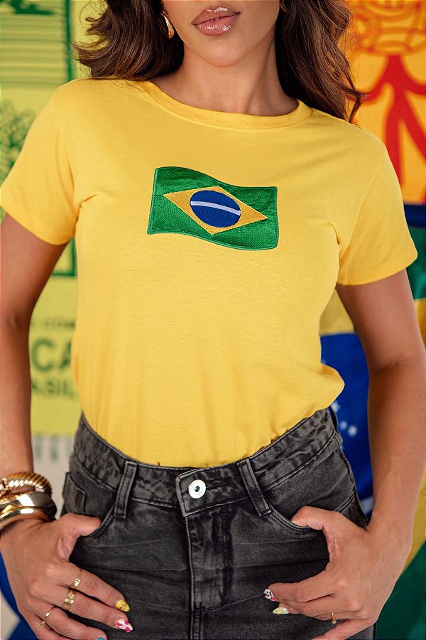 TSHIRT FEMININA ALGODÃO BANDEIRA BORDADA / AMARELA