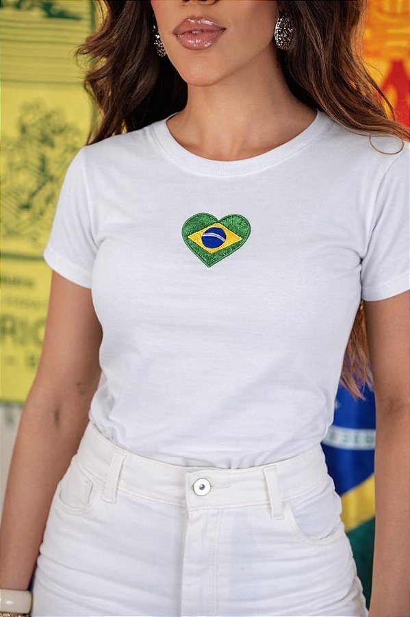 TSHIRT FEMININA ALGODÃO CORAÇÃO BRASIL BORDADA / BRANCA