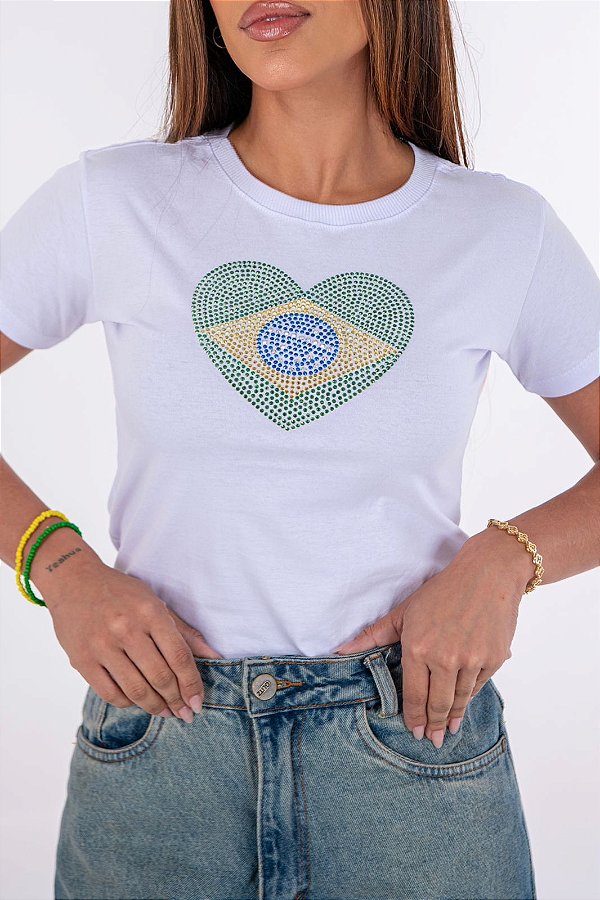 TSHIRT FEMININA ALGODÃO BRASIL CORAÇÃO STRASS / BRANCA