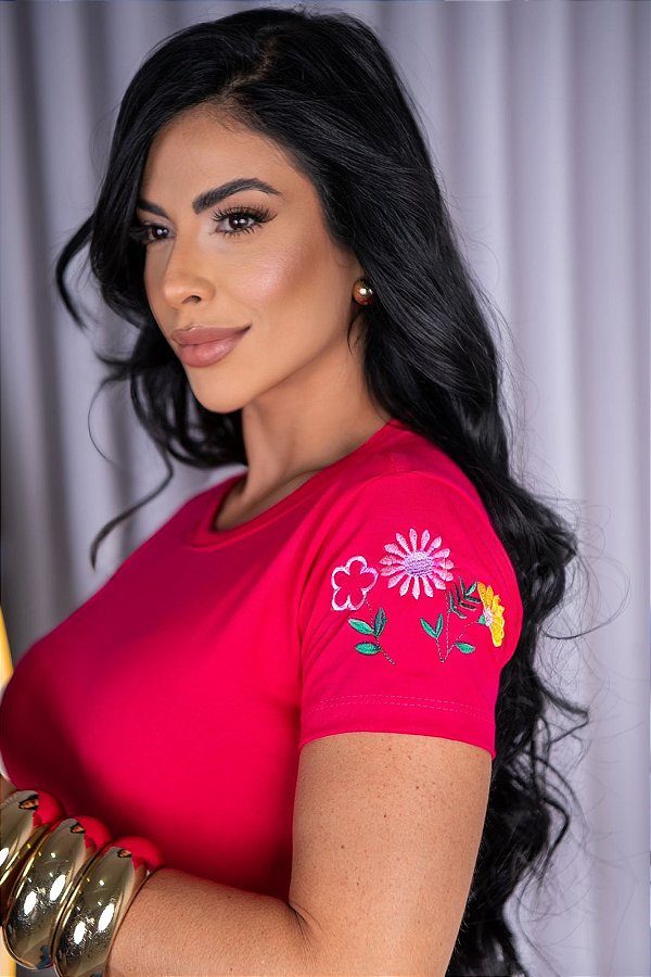 TSHIRT FEMININA ALGODÃO BORDADA NA MANGA 3 FLORES DIFERENTES / PINK