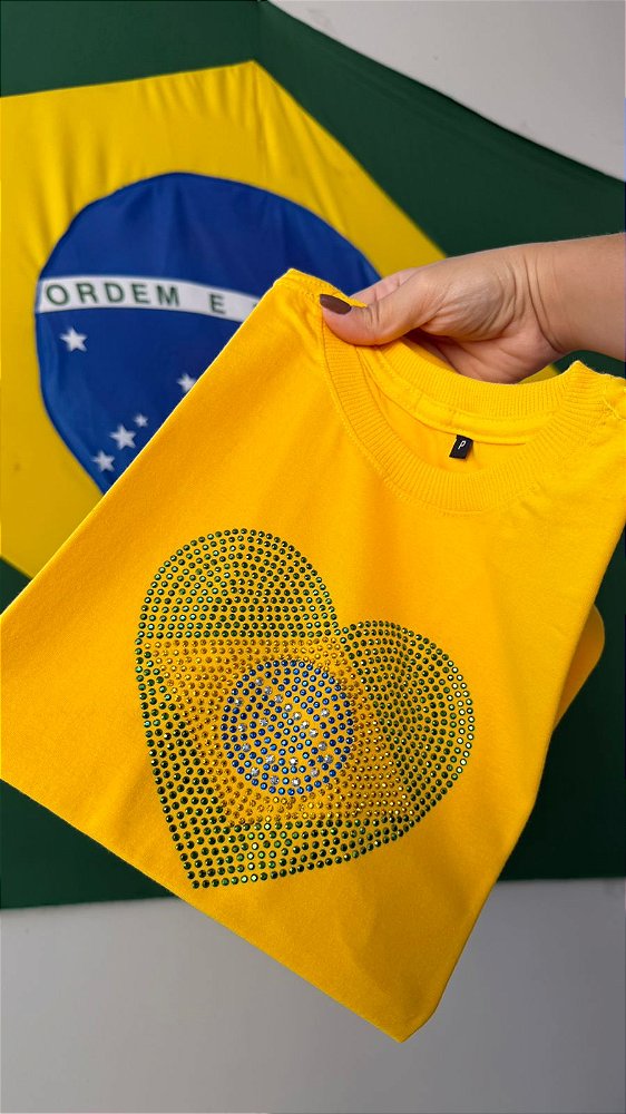 TSHIRT FEMININA ALGODÃO BRASIL STRASS CORAÇÃO / AMARELA