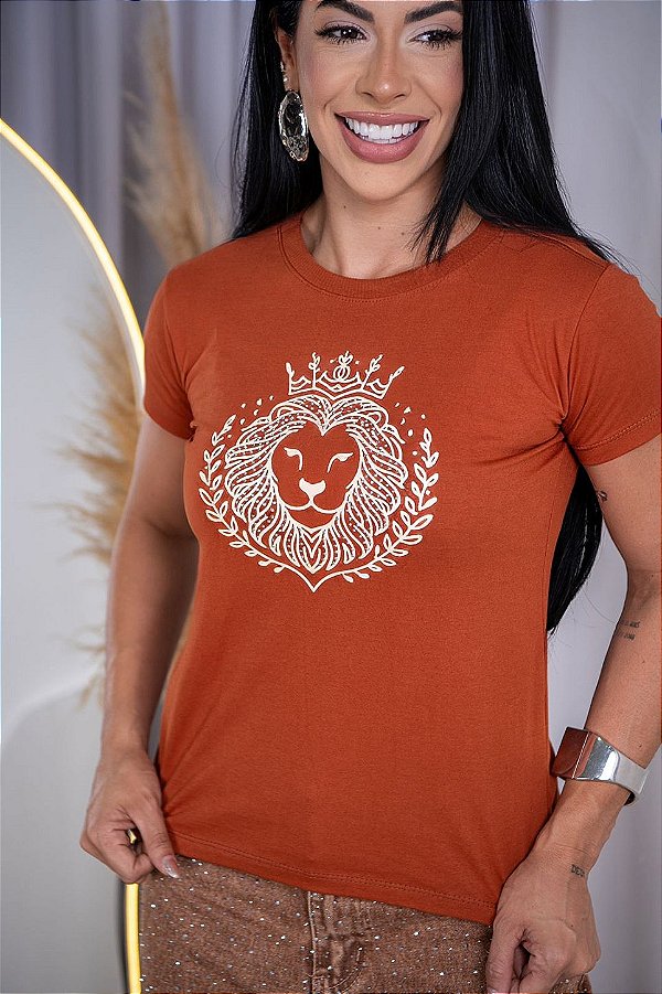 TSHIRT FEMININA ALGODÃO LEÃO COM STRASS / TERRA COTA