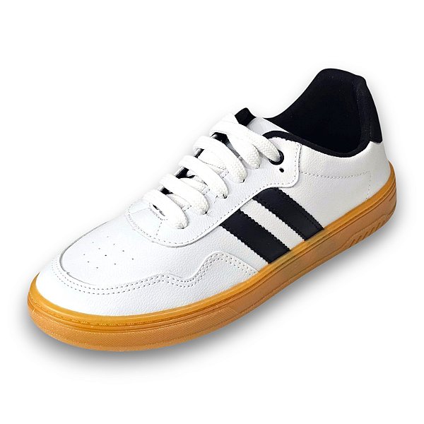 Tênis com Listras Laterais e Solado Caramelo - Branco e Preto