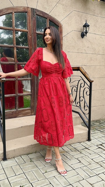 Vestido Cintia Cordone Midi de Algodão Bordado Vermelho