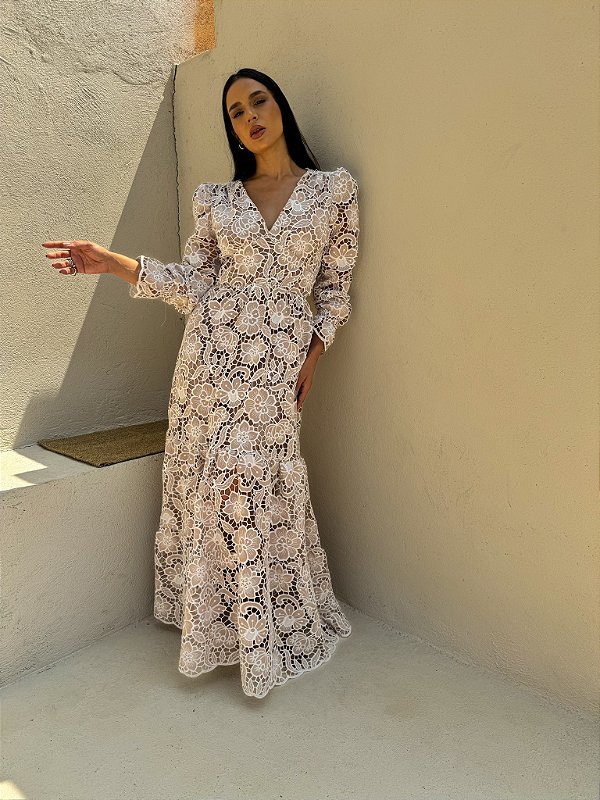 OPORTUNIDADE - Vestido Glória Longo manga bufante de Renda Bicolor Nude Rosé com Branco