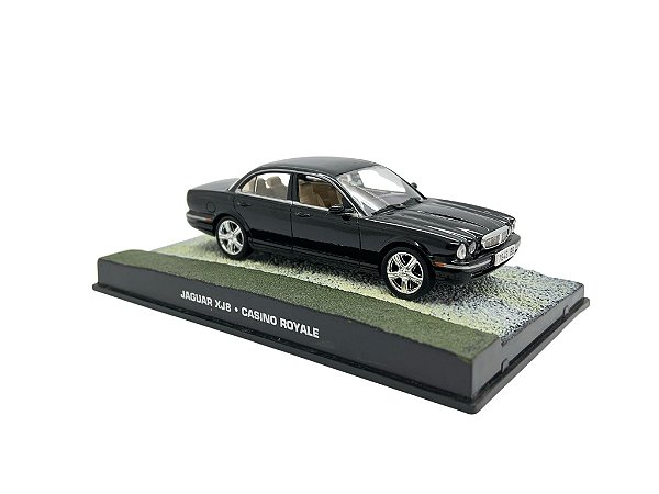 Miniatura Jaguar XJ8 Casino Royale Coleção 007 1:43