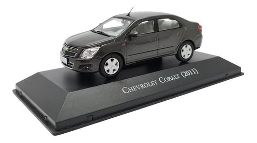 Miniatura Chevrolet Cobalt 2011 Cinza Metal 1:43