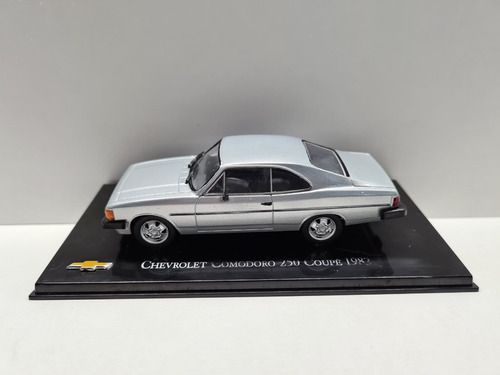 Miniatura Chevrolet Opala Comodoro 82 Prata Customizado 1:43