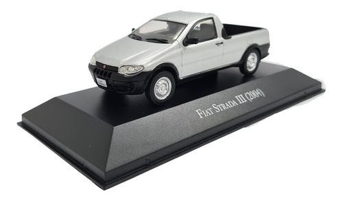 Miniatura Fiat Strada 2004 Prata Inesquecíveis 1:43