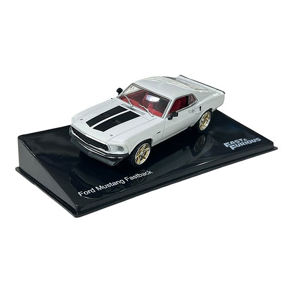 Miniatura Velozes e Furiosos Ford Mustang Fastback E.19 1:43