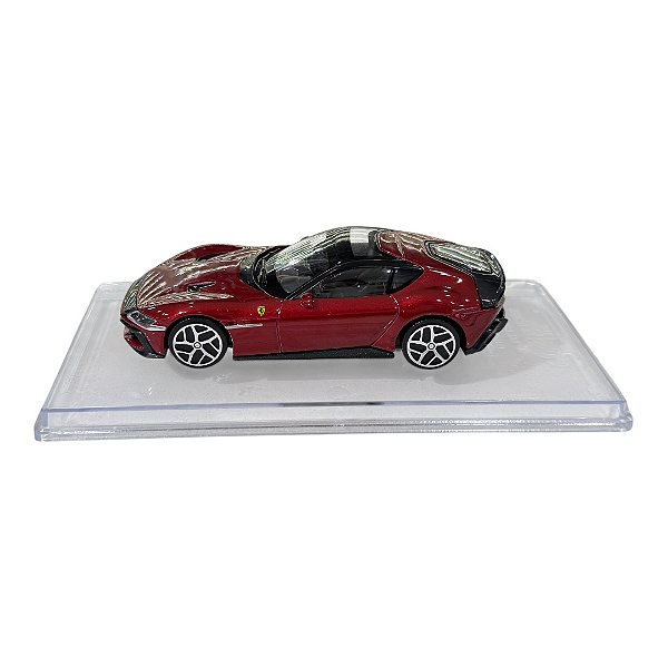 Miniatura Ferrari 12Cilindri com Acrílico 1:43