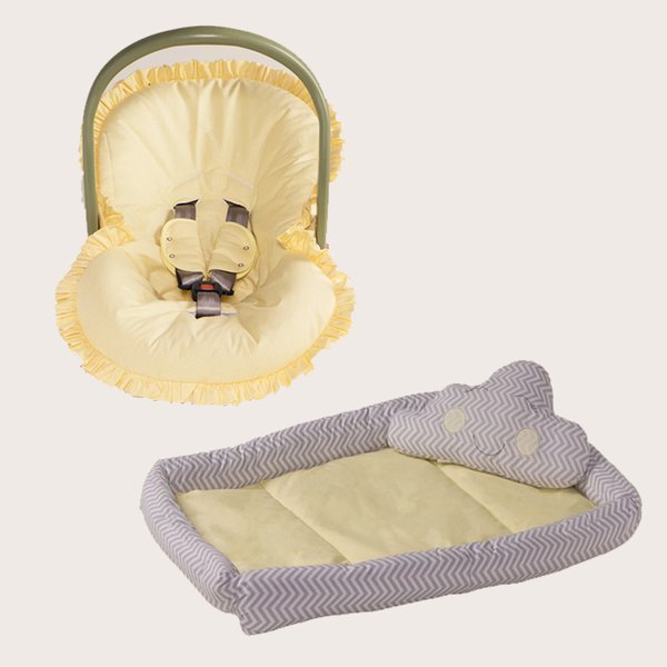 Combo Capa para Bebê Conforto Poá Amarelo + Colchonete com Almofadinha Nuvem para Bebê  04 Peças