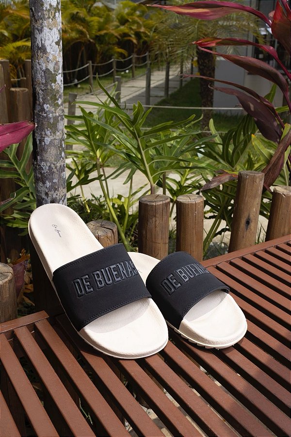 Chinelo Slide Off-White Alça Preta Tratorado De Buenas