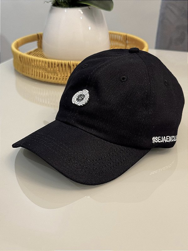 Boné Preto Dad Hat Pingente De Buenas