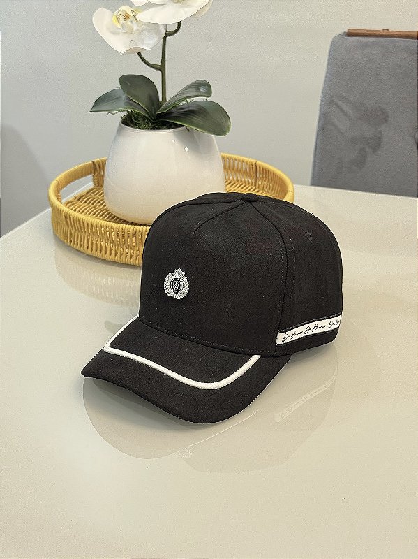 Boné Preto Suede Pingente De Buenas