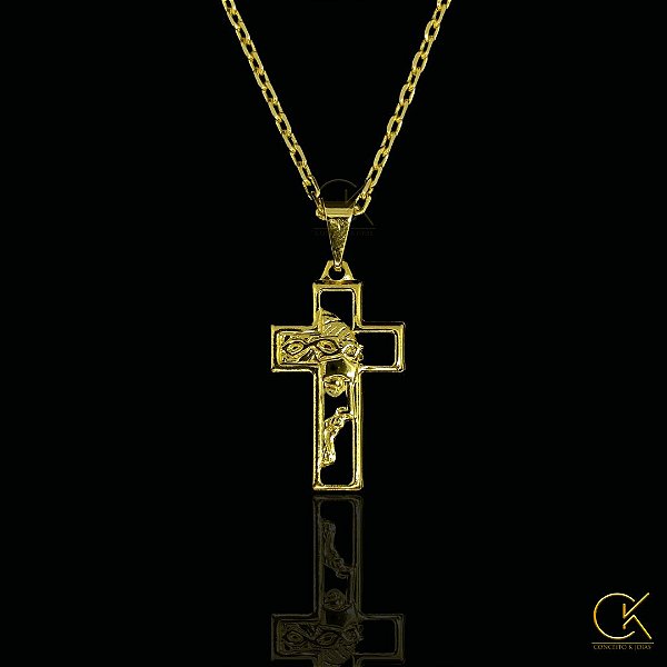 PINGENTE CRUZ COM FACE VAZADA DE CRISTO  – 2,5 x 1,5 cm – BANHADO A OURO 18K