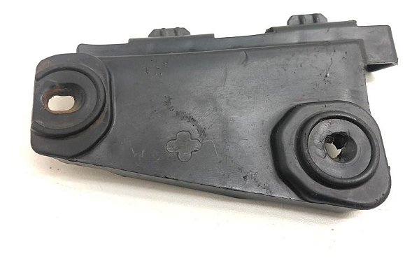 Guia Parachoque Dianteiro Esquerdo Vw Gol Voyage G5 C107