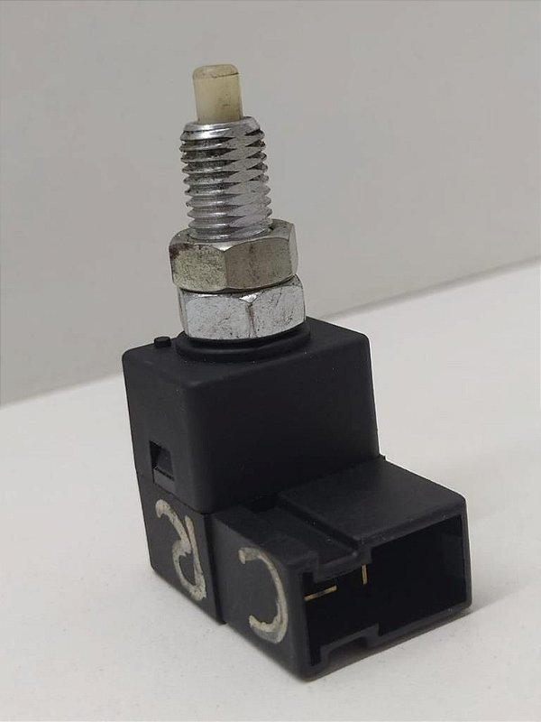 Interruptor Freio Kia Cerato 2011 - 02 Fios Original X02