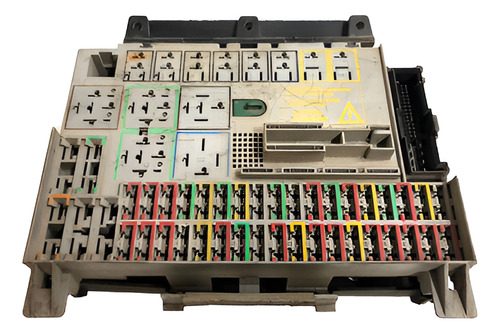 Caixa Fusivel Chevrolet Vectra 1997 A 2005 90583459 C214