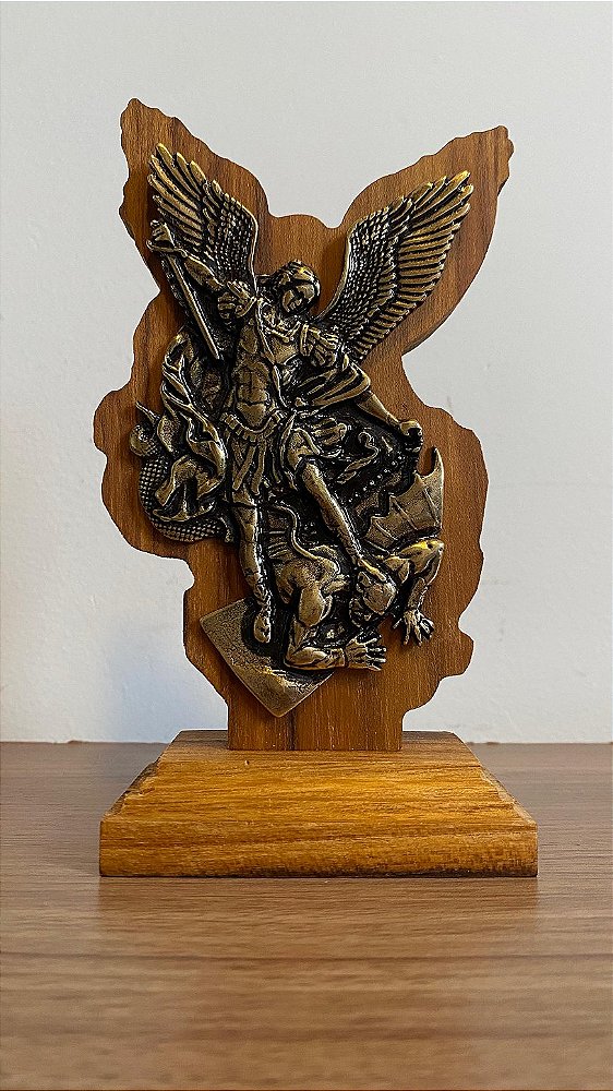 Adorno de Mesa São Miguel Madeira Ouro Velho