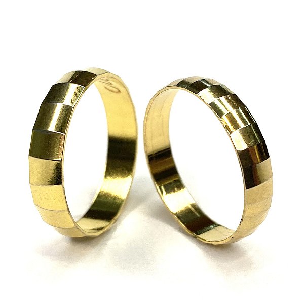Par de Alianças 4mm Suécia - Ouro 18k