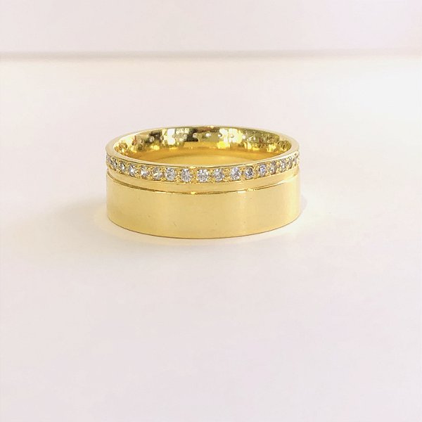 Par de Alianças 7mm com 45 Pedras de Zircônia - Gâmbia - Ouro 18k