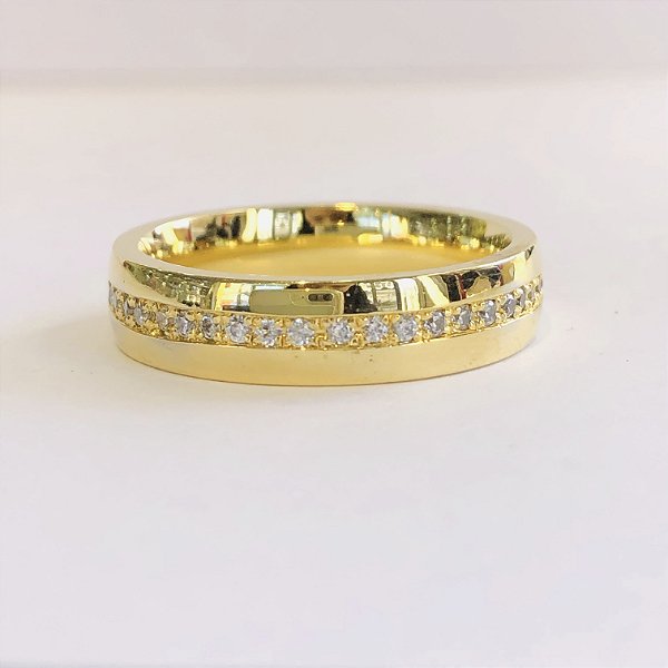 Par de Aliança 5mm com 40 Pedra de Zircônia - Madagáscar - Ouro 18k