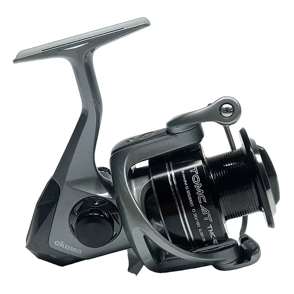 MOLINETE OKUMA TOMCAT 4000 DRAG 8KG