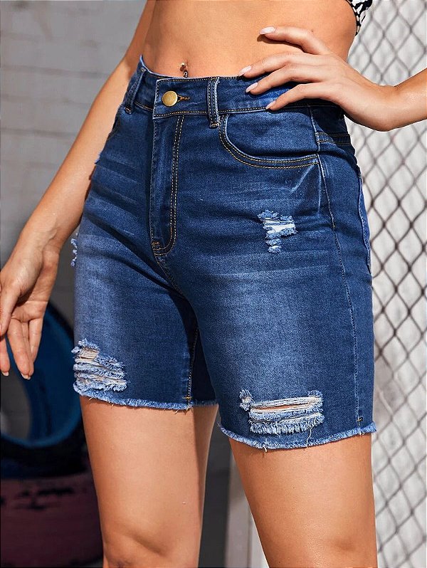 Short Jeans Lavagem  Botão Simples ocasional.