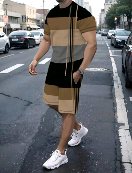 Conjunto Masculino Camiseta de Manga Curta Listrada e Shorts com Cordão